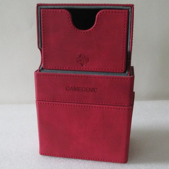 GAMEGENIC STRONGHOLD 200+ DECK BOX - Picture 1 of 13
